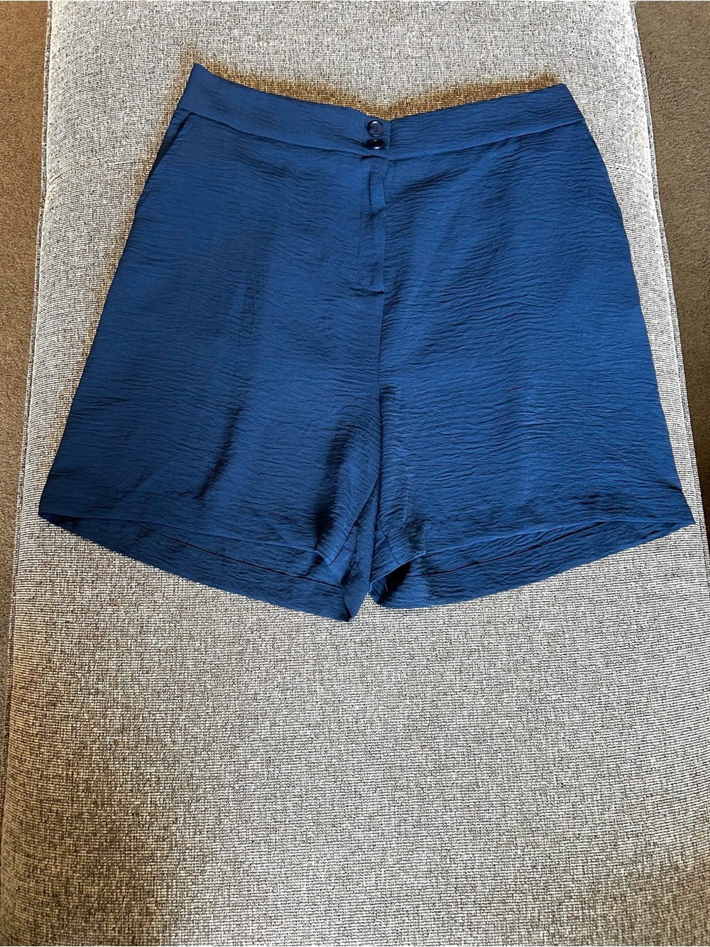 Women’s Navy Textured comfort shorts pockets 16